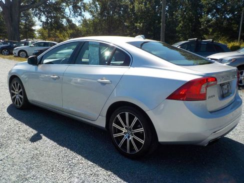Used 2016 Volvo S60 T5 Premier image 3