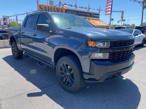 Used 2022 Chevrolet Silverado 1500 Custom Trail Boss w/ Safety Confidence Package AWD/4WD image 3