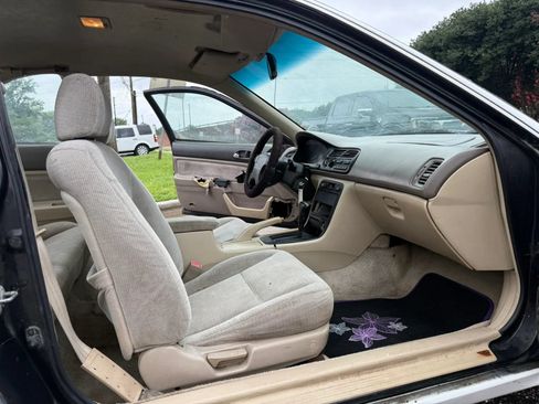 Used 1994 Honda Accord DX image 11