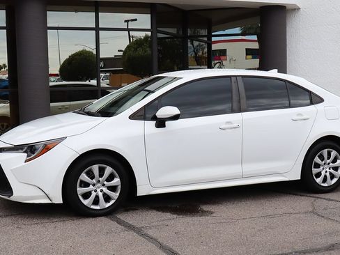 Used 2021 Toyota Corolla LE FWD image 7