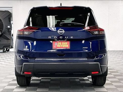 New 2026 Nissan Rogue SV AWD/4WD image 4