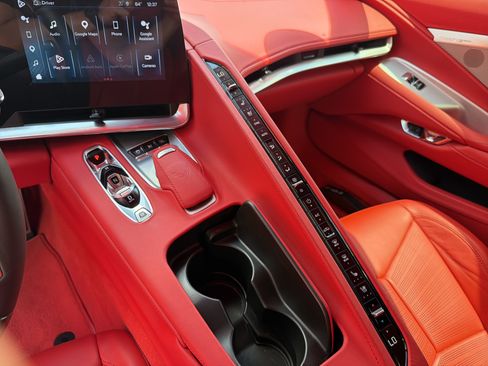 Used 2024 Chevrolet Corvette Z06 RWD image 32