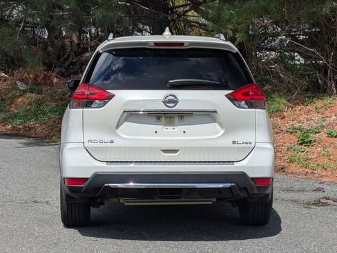 Used 2018 Nissan Rogue SL w/ Premium Package AWD/4WD image 6