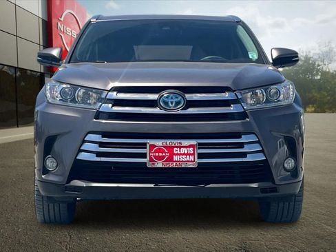 Used 2017 Toyota Highlander Limited w/ Carpet Mat Package AWD/4WD image 11