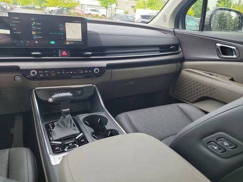 New 2026 Kia Carnival SX FWD image 12