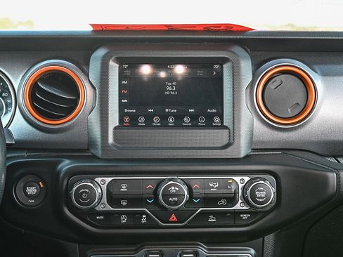 Used 2021 Jeep Gladiator Mojave image 14