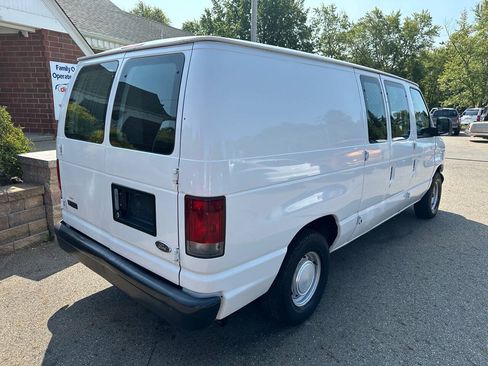 Used 2003 Ford E-150 and Econoline 150 RWD image 6