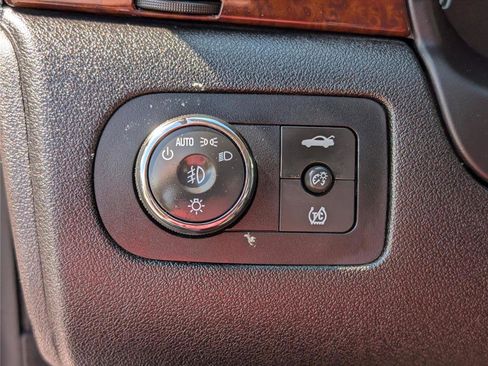 Used 2011 Chevrolet Impala LT FWD image 19
