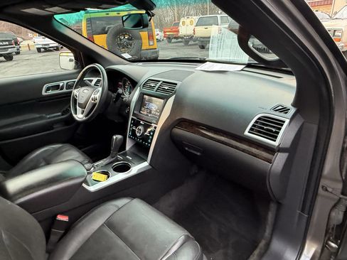 Used 2011 Ford Explorer Limited w/ 302A Rapid Spec Order Code image 26