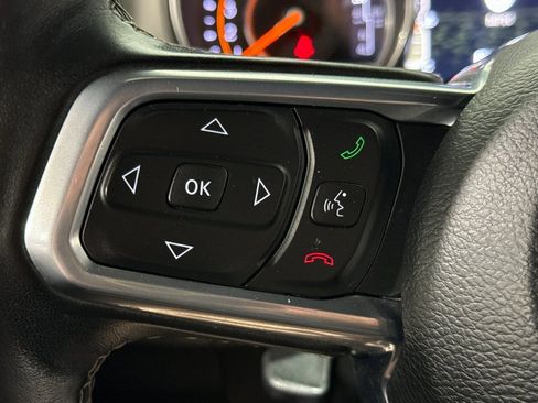 Used 2020 Jeep Wrangler Unlimited Sahara w/ Uconnect 4C Nav & Sound Group image 5