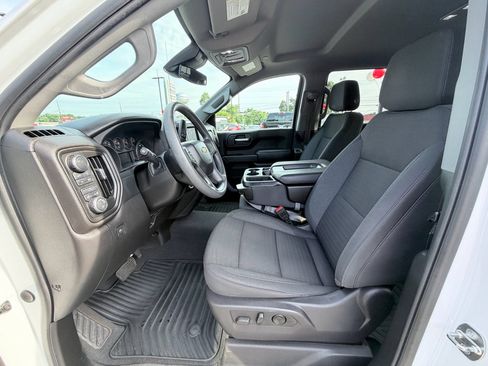 Used 2024 Chevrolet Silverado 1500 Custom w/ Turbomax Blackout Package AWD/4WD image 18