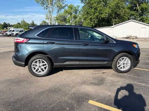 Used 2024 Ford Edge SEL w/ Convenience Package AWD/4WD image 2