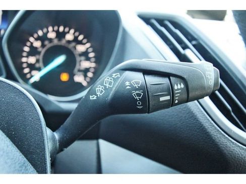 Used 2017 Ford Escape SE image 17