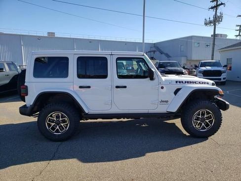 New 2026 Jeep Wrangler Unlimited Rubicon w/ Safety Group image 10