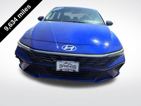 Used 2025 Hyundai Elantra SEL FWD image 2