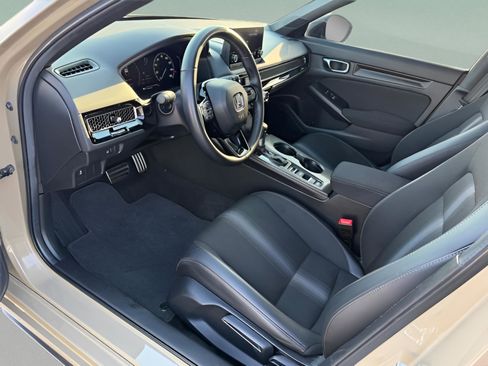 Used 2025 Honda Civic Sport image 13