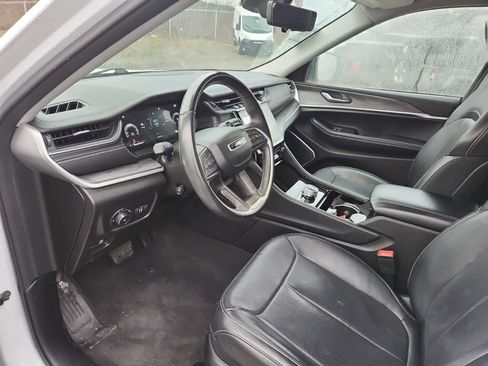 Used 2021 Jeep Grand Cherokee L Limited w/ Luxury Tech Group II image 13