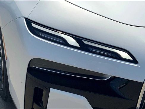 New 2026 BMW 740i 740i image 13