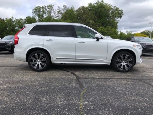 New 2025 Volvo XC90 B6 Plus w/ Protection Package Premier image 8