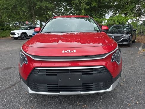 Used 2025 Kia Niro LX FWD image 2