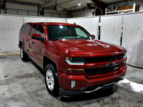 Used 2018 Chevrolet Silverado 1500 LT w/ All Star Edition image 3