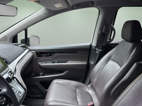 Used 2018 Honda Odyssey Elite image 13