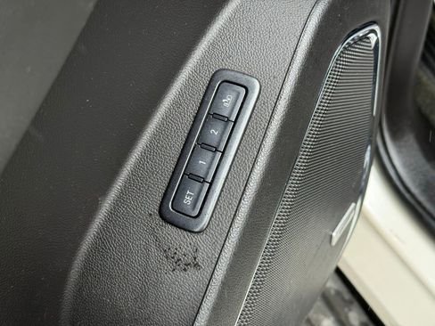 Used 2015 Chevrolet Tahoe LT AWD/4WD image 16