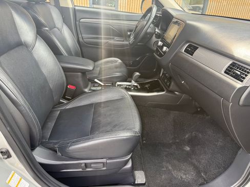 Used 2020 Mitsubishi Outlander SEL FWD image 26