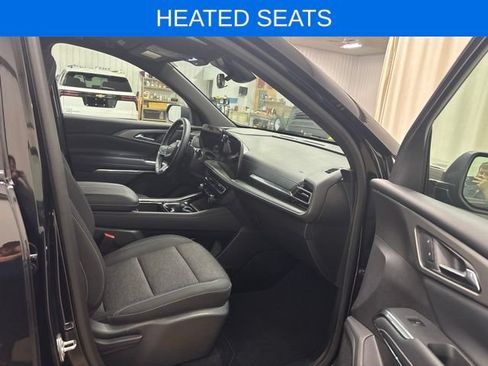 Used 2026 Chevrolet Traverse LT FWD image 13