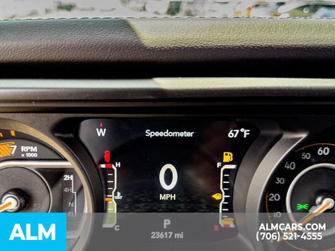 Used 2024 Jeep Wrangler Unlimited Sahara w/ Technology Group AWD/4WD image 31