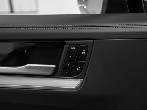 New 2026 Porsche Cayenne image 32