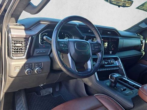 Used 2023 GMC Sierra 1500 Denali Ultimate image 9