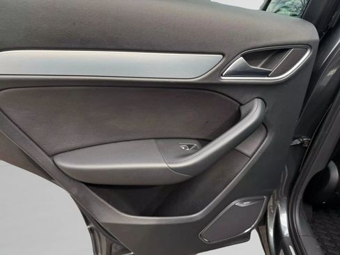 Used 2018 Audi Q3 2.0T Premium Plus w/ Premium Plus Package image 31