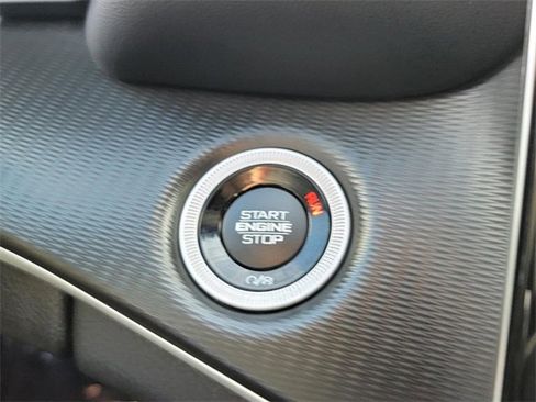 Used 2023 Jeep Grand Cherokee Laredo X image 20