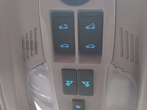 Used 2017 Chevrolet Equinox Premier w/ Enhanced Convenience Package image 40