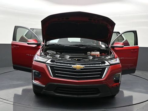 Used 2024 Chevrolet Traverse LT FWD image 37