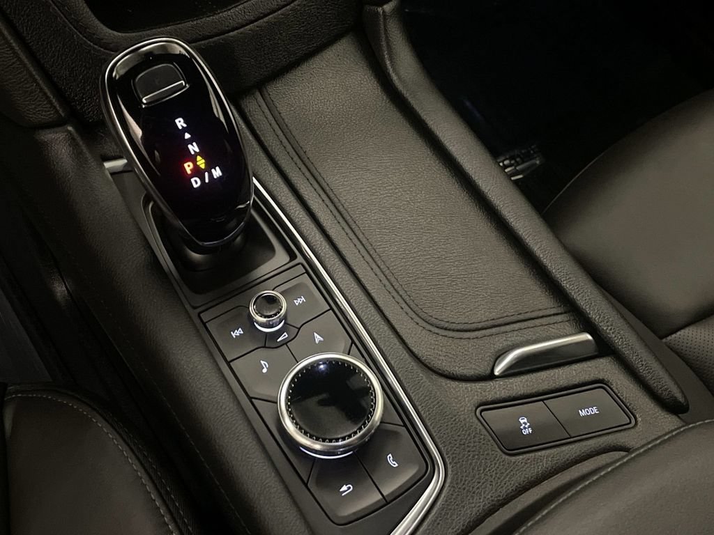 Used 2024 Cadillac XT6 Premium Luxury w/ LPO, Floor Liner Package FWD image 10