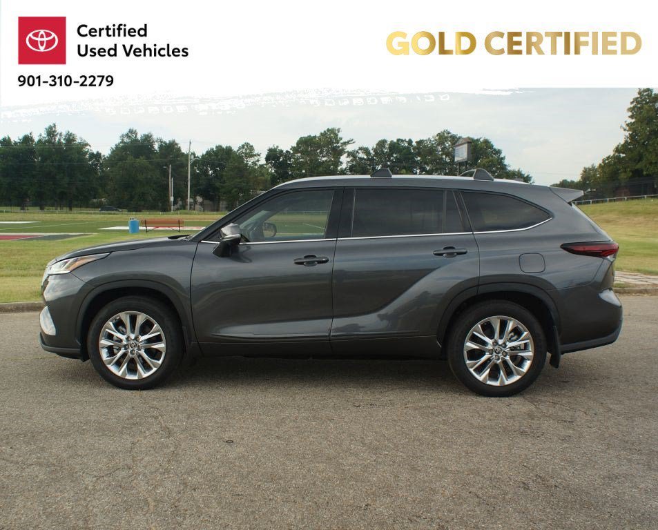 Used 2025 Toyota Highlander Limited AWD/4WD image 13