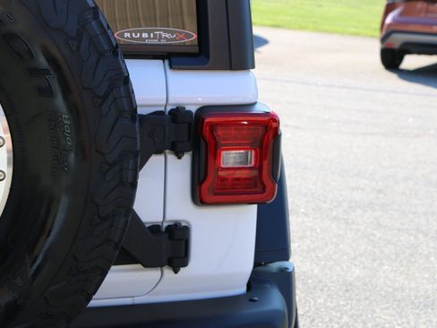 Used 2019 Jeep Wrangler Unlimited Sport S AWD/4WD image 5