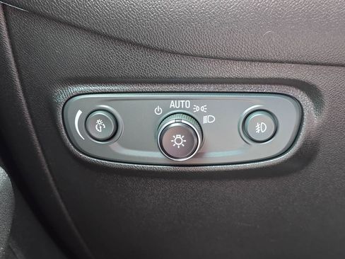 Used 2019 Chevrolet Equinox Premier image 27