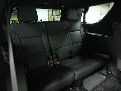 New 2026 GMC Yukon Denali w/ Denali Reserve Package AWD/4WD image 17