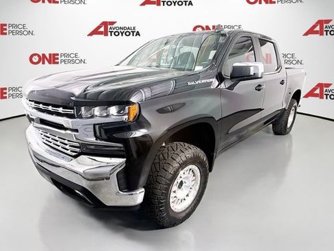 Used 2021 Chevrolet Silverado 1500 LT AWD/4WD image 3