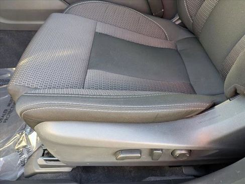 Certified 2025 Subaru Outback Premium image 11