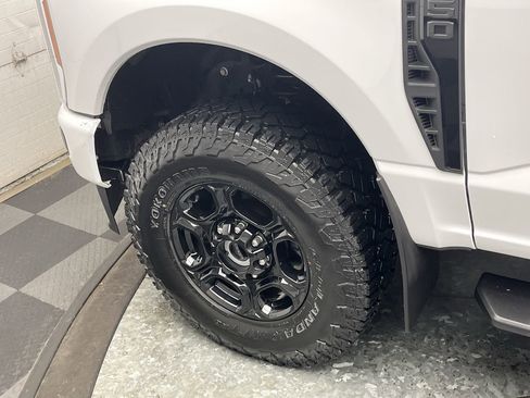 Used 2023 Ford F250 XL w/ STX Appearance Package image 30