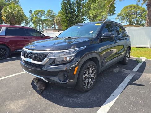 Certified 2022 Kia Seltos EX AWD/4WD image 6