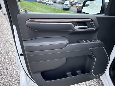 Used 2023 Chevrolet Silverado 1500 LT image 13