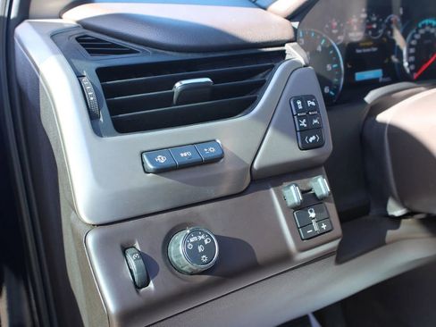 Used 2017 GMC Yukon XL Denali w/ Open Road Package RWD image 31