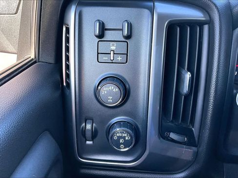Used 2018 Chevrolet Silverado 1500 LT w/ All Star Edition AWD/4WD image 34