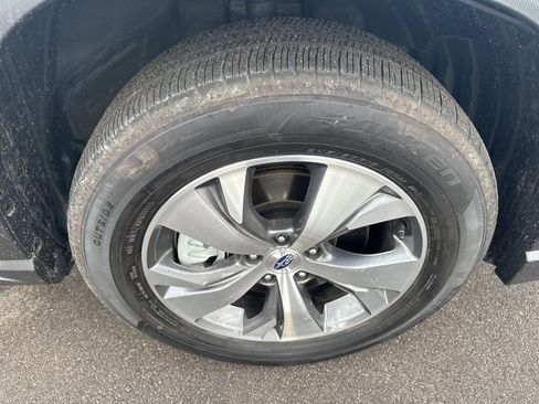 Certified 2025 Subaru Ascent Premium image 33