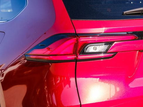 Certified 2024 Toyota Grand Highlander FWD image 7